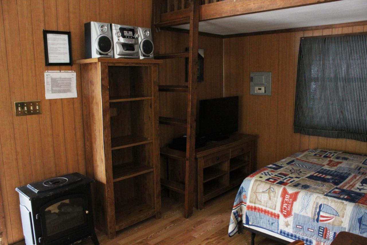 Bed and Breakfast Berry Creek Cabins Isabel Exterior foto