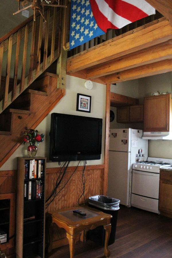 Bed and Breakfast Berry Creek Cabins Isabel Exterior foto