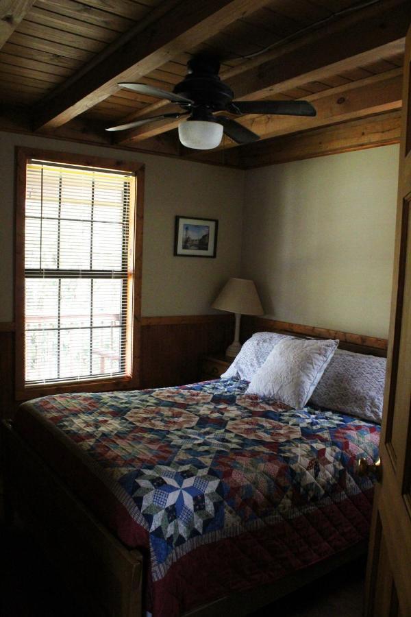 Bed and Breakfast Berry Creek Cabins Isabel Exterior foto