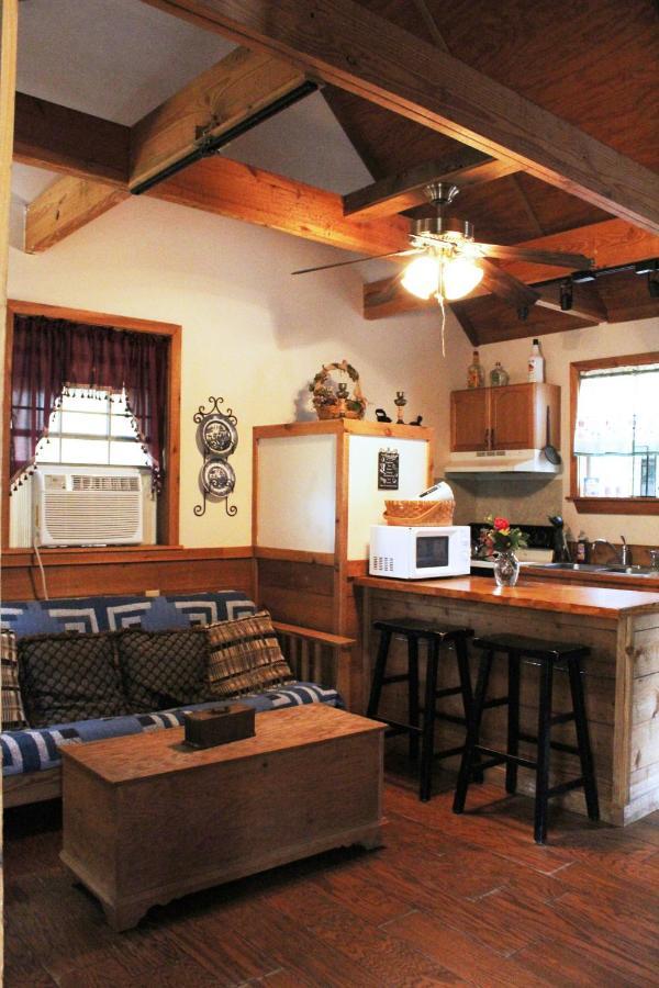 Bed and Breakfast Berry Creek Cabins Isabel Exterior foto